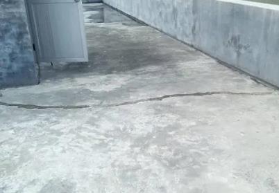 清徐楼顶漏水维修公司分享下如何解决卫生间隐蔽部位漏水的问题?